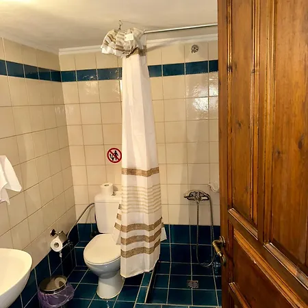 Saint George Ii & Iii * كالافريتا